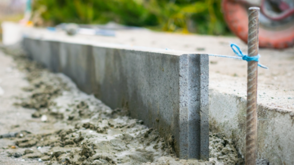 Sceller une bordure en béton