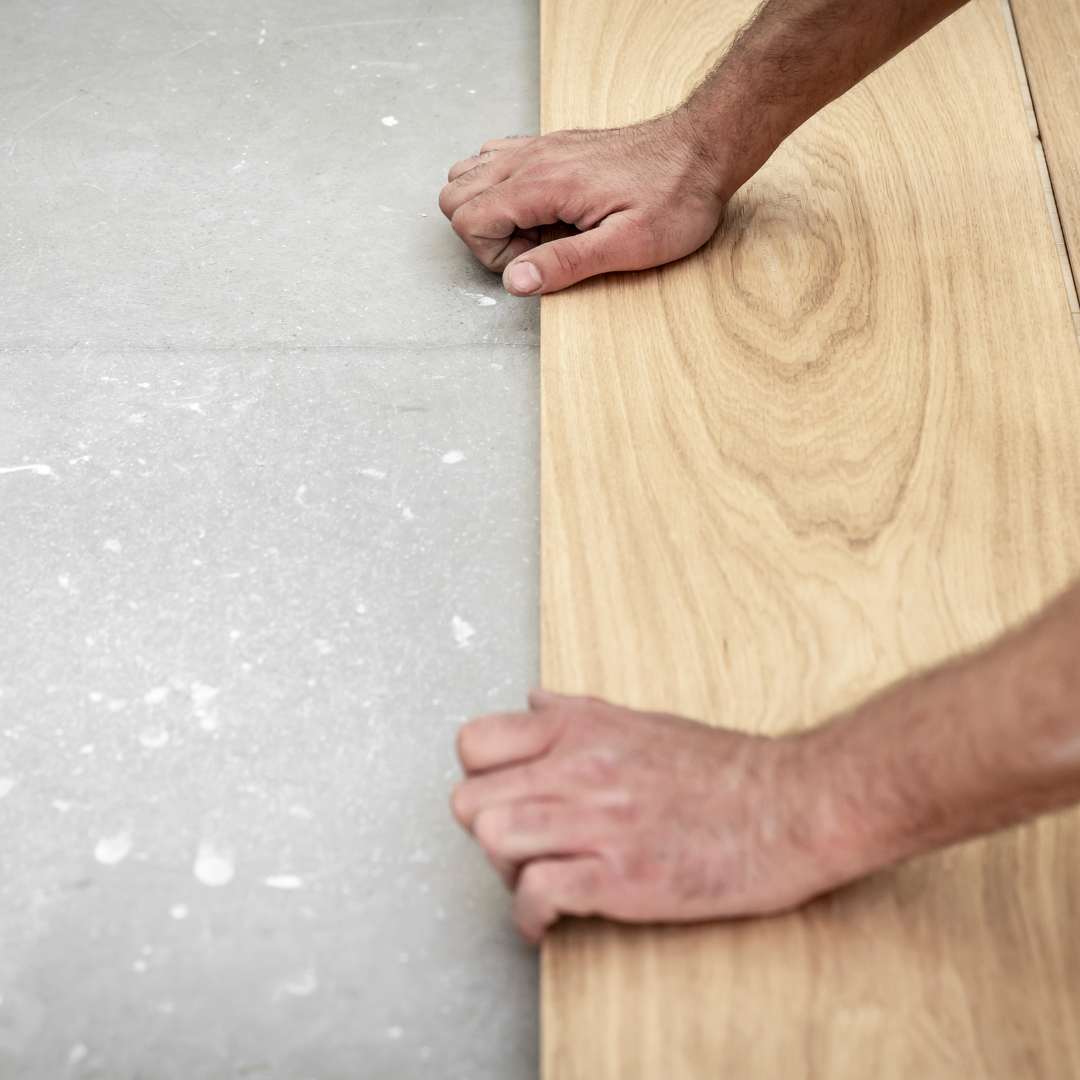 Pose de lame de parquet