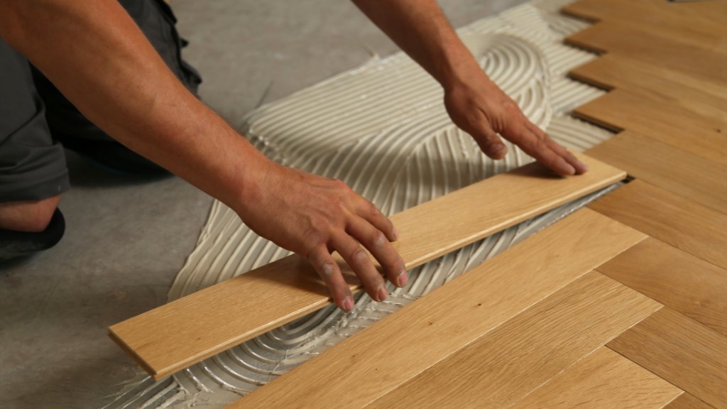 Coller du parquet