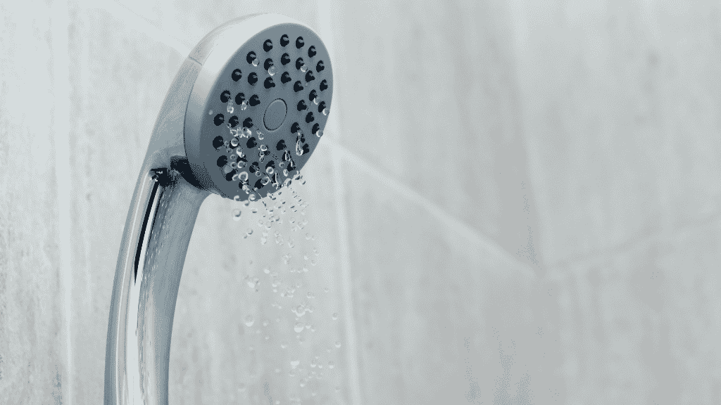 Pommeau de douche avec un faible débit